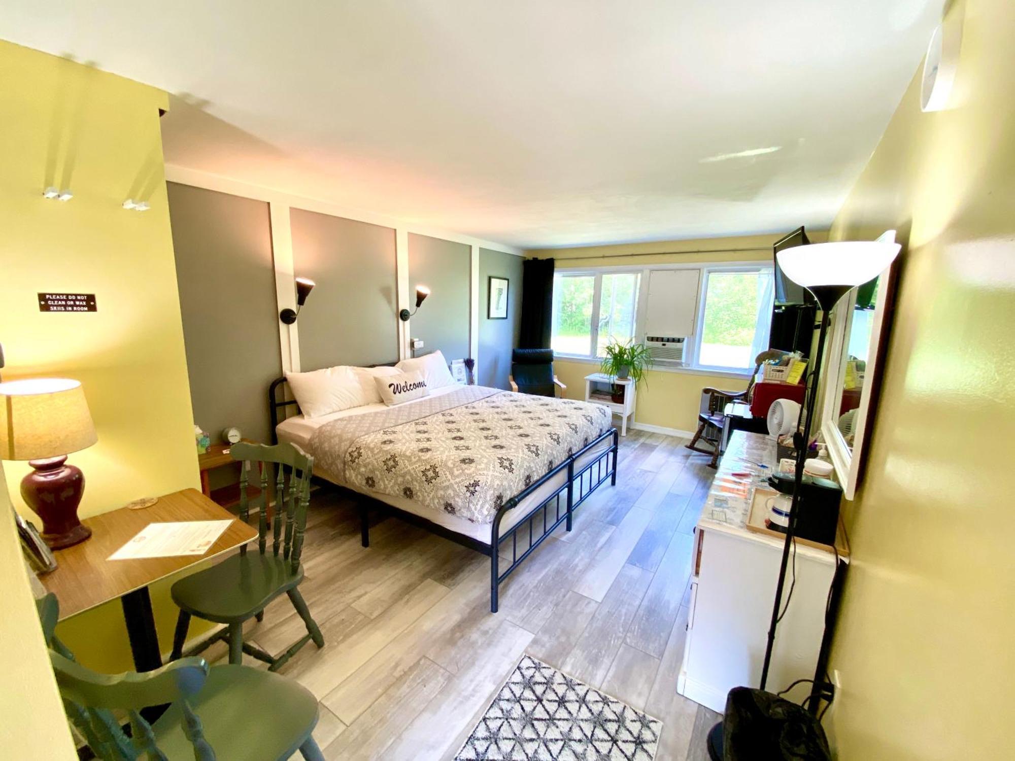 Snowdon Chalet Motel Londonderry Extérieur photo